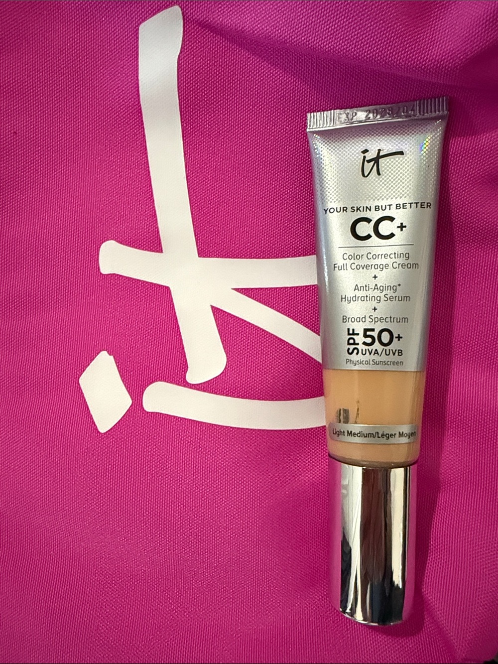 it cosmetics CC+ Color Correcting Full Coverage Cream SPF 50+ β Light/Medium